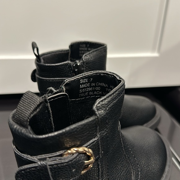 Baby Gap Toddler Booties - Picture 5 of 6